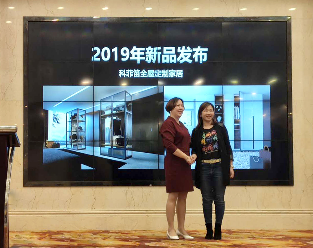 1568259400124989.jpg 合影.jpg